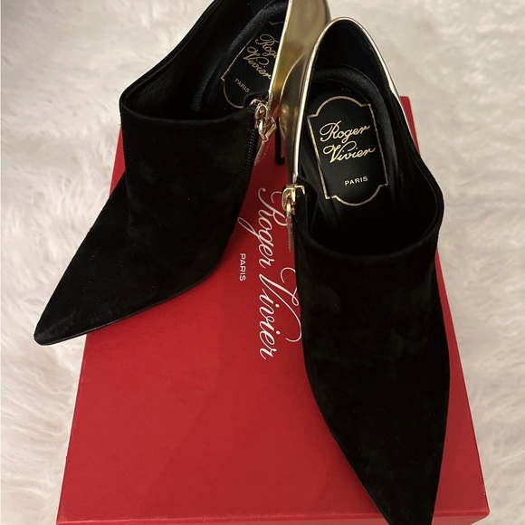 Roger Vivier TRANCOSO LEATHER AND SUEDE
BOOTS - Picture 2 of 5